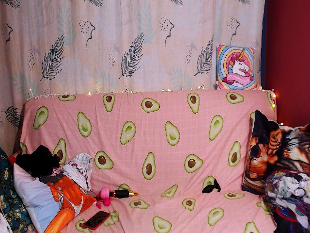 Live sex webcam photo for Lolly_Goddess #272315189