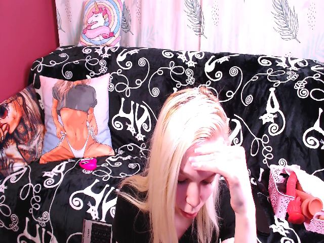 Live sex webcam photo for Lolly_Goddess #272766565