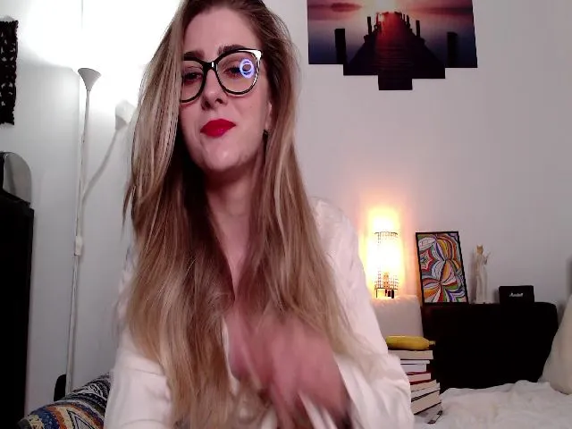 Live sex webcam photo for Lonix #274122221