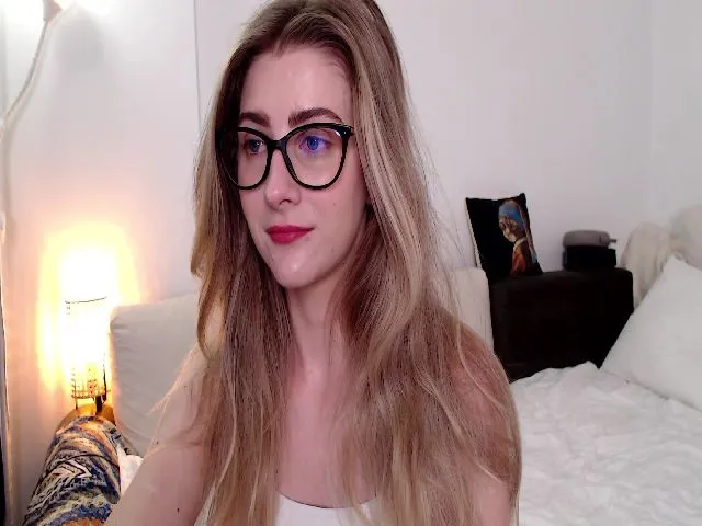 Live sex webcam photo for Lonix #274183392