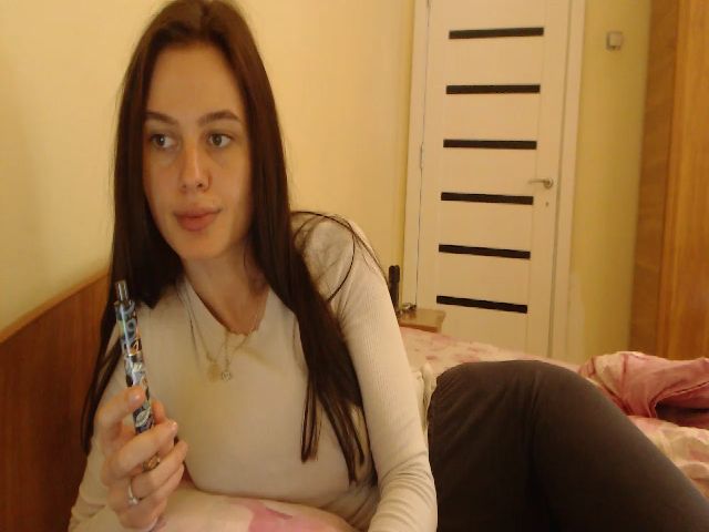 Live sex webcam photo for LoraBusty #273394437