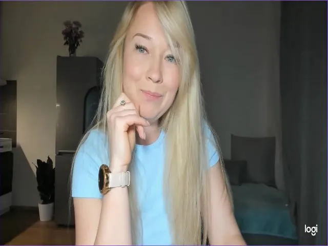 Live sex webcam photo for LoraGlow #273657609