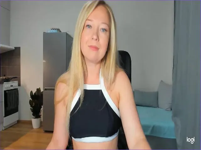Live sex webcam photo for LoraGlow #273767856