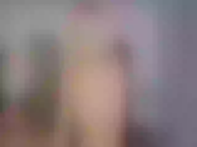 Live sex webcam photo for LoraGlow #273927612