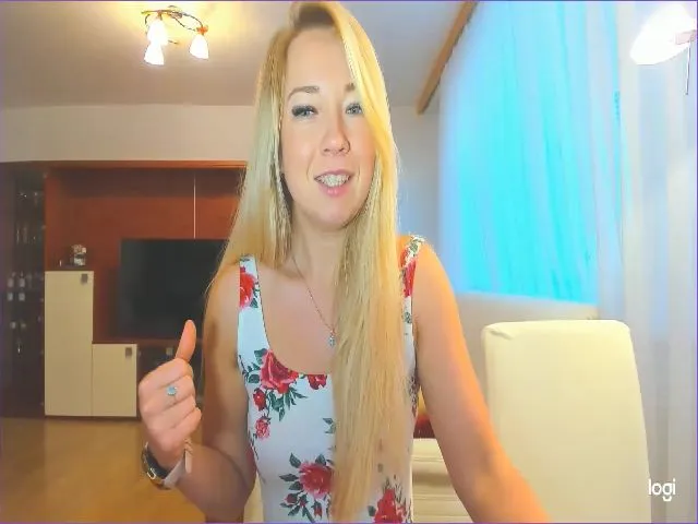Live sex webcam photo for LoraGlow #274326749