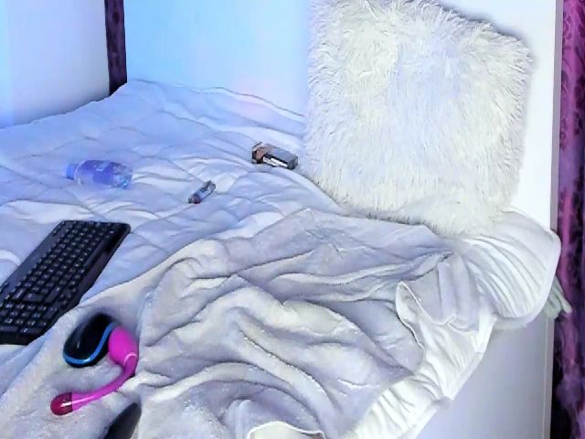 Live sex webcam photo for Lora_Luv #273512599