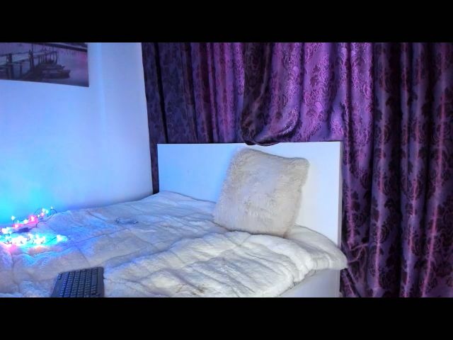 Live sex webcam photo for Lora_Luv #273609411