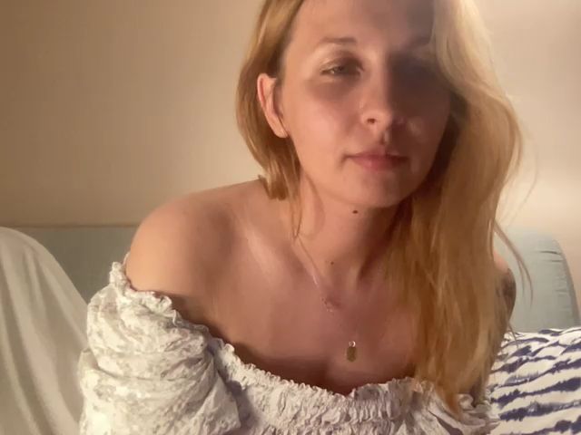 Live sex webcam photo for Lora__palmer #273828590