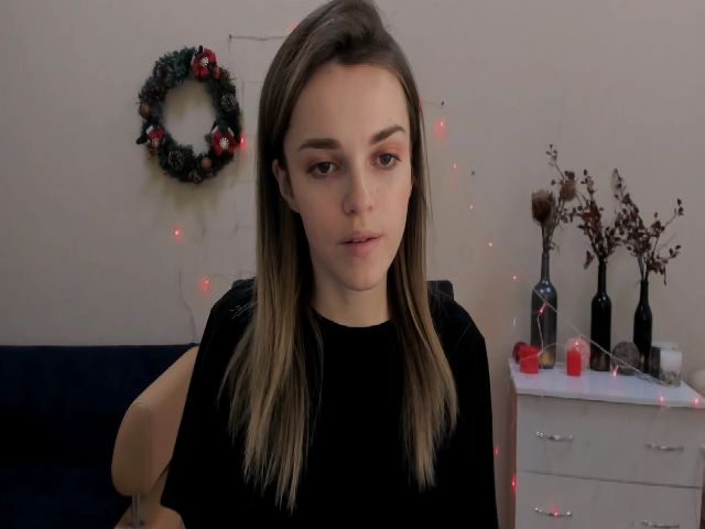 Live sex webcam photo for LoreinKis #271791985