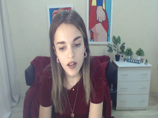 Live sex webcam photo for LoreinKis #272315264