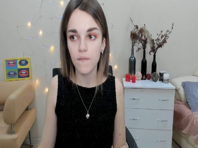 Live sex webcam photo for LoreinKis #272349176