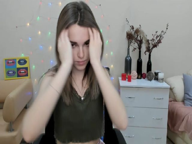 Live sex webcam photo for LoreinKis #272353396