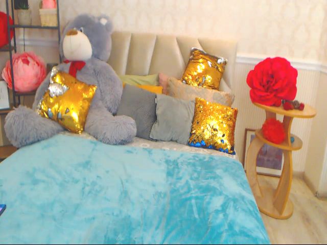 Live sex webcam photo for LorinFields #271685044