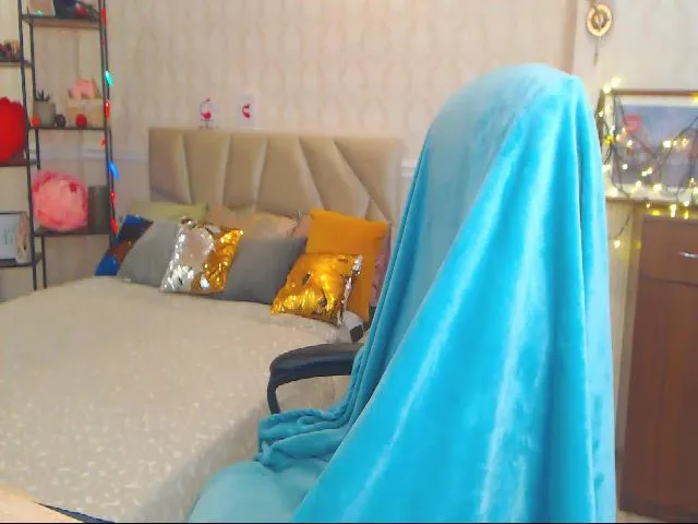 Live sex webcam photo for LorinFields #272344328