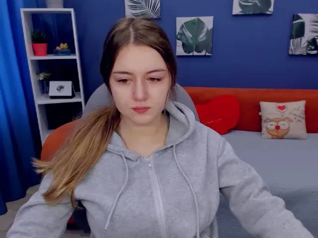 Live sex webcam photo for LorraineIce #271708657