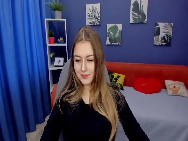 Live sex webcam photo for LorraineIce #271773346