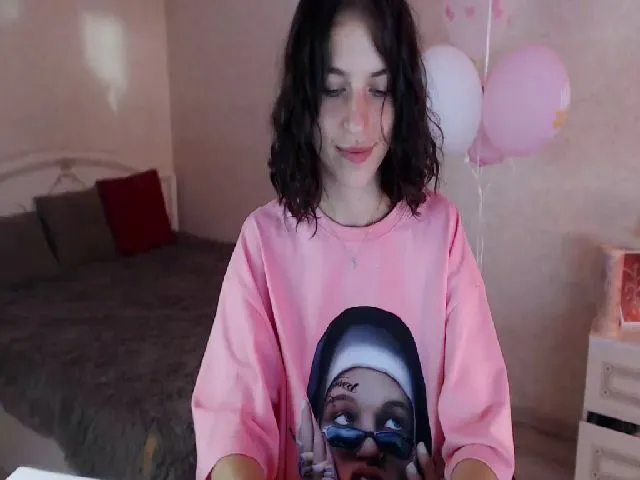 Live sex webcam photo for Loulou_ #274302020