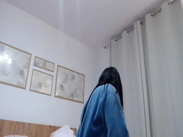 Live sex webcam photo for LoveCandy069 #271853512