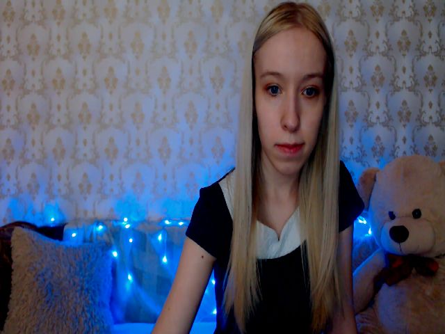 Live sex webcam photo for LoveEris_x #272358263