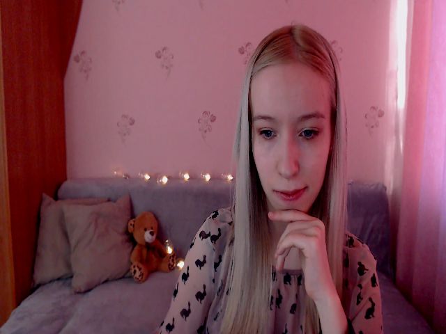 Live sex webcam photo for LoveEris_x #272410322