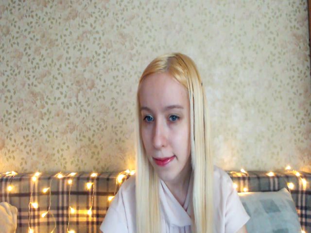 Live sex webcam photo for LoveEris_x #272562967