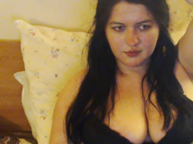 Live sex webcam photo for LoveHotEmma #272825195