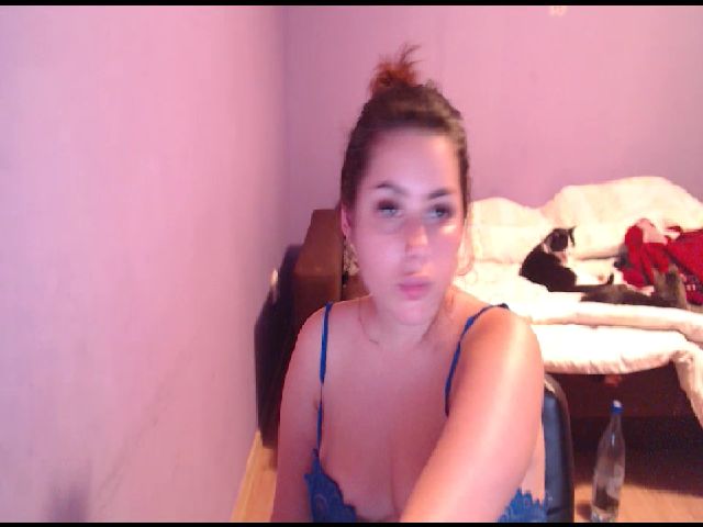 Live sex webcam photo for LoveJulliette #271567208