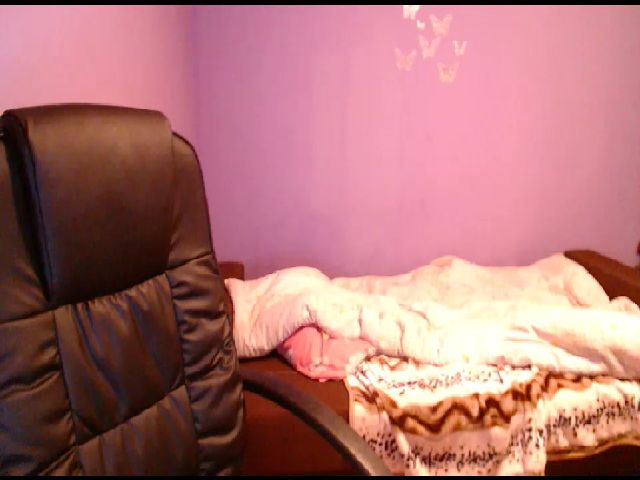 Live sex webcam photo for LoveJulliette #271913844