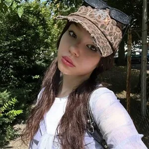 Live sex webcam photo for LovePilll #291052060