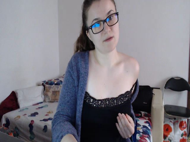 Live sex webcam photo for LovePleasuree #273062430