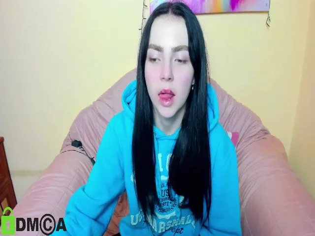 Live sex webcam photo for Love_Bett #271845056