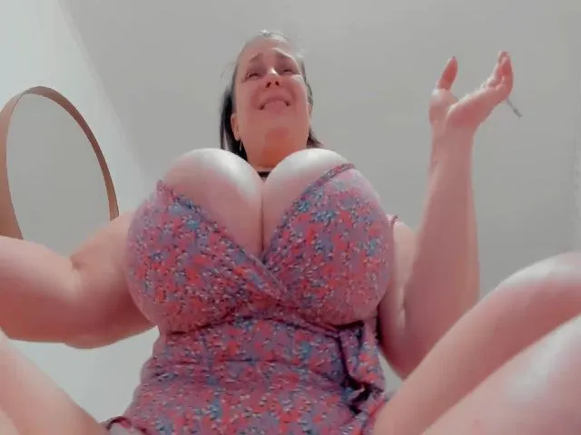Live sex webcam photo for LovelyClara4u #272836163