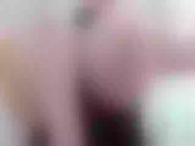 Live sex webcam photo for LovelyClara4u #272948904