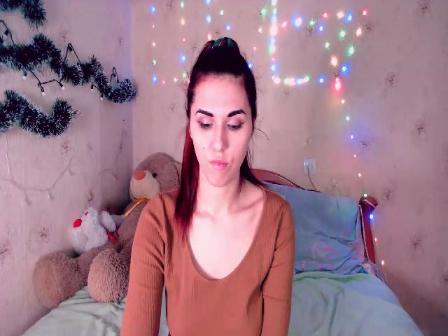 Live sex webcam photo for LovelyCracee #272586066