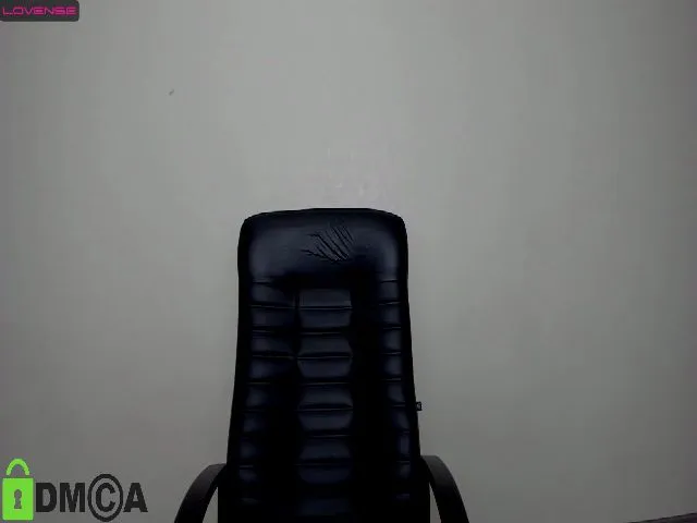 Live sex webcam photo for LovelyDjenn #274232763