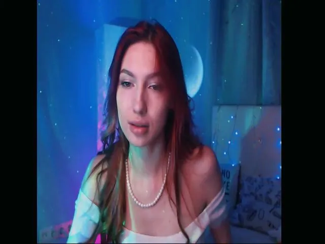 Live sex webcam photo for LovelyGin #274032348