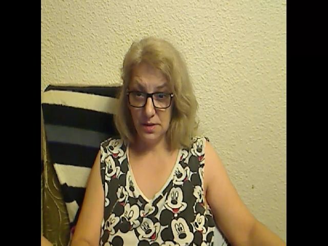 Live sex webcam photo for LovelyGinny #272495032