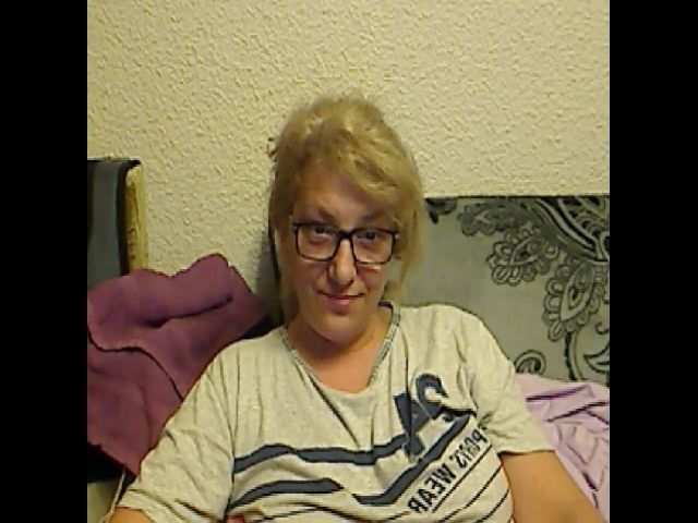 Live sex webcam photo for LovelyGinny #273530948