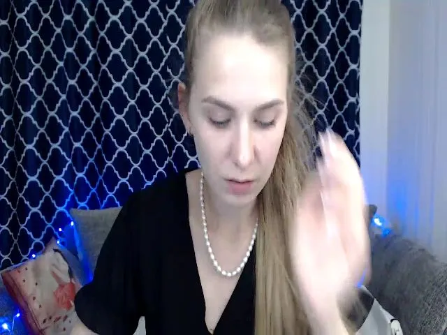 Live sex webcam photo for LovelyMaria_ #273712599