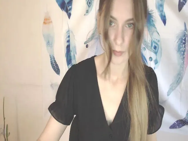Live sex webcam photo for LovelyMaria_ #273793941