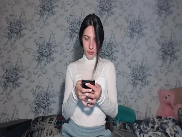 Live sex webcam photo for LovelyTati1 #273462170