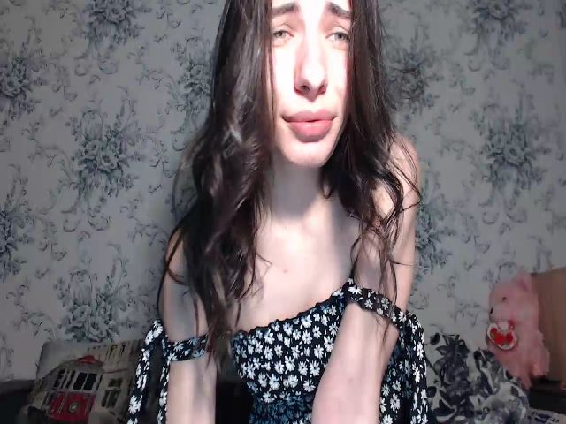 Live sex webcam photo for LovelyTati1 #273496764