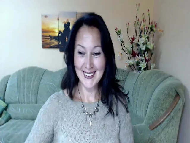 Live sex webcam photo for Lovely_Woman_ #274520792