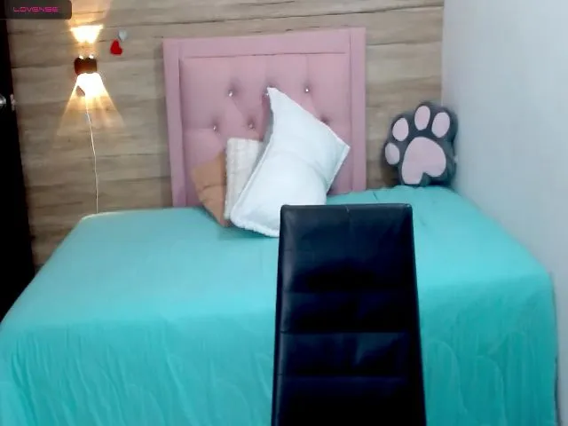 Live sex webcam photo for Lu_baby #272517091