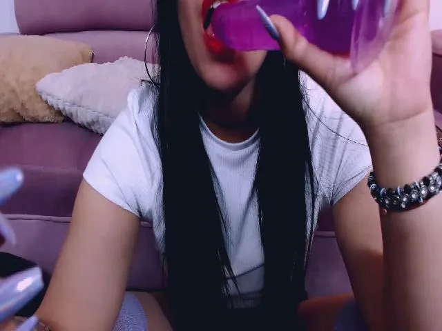Live sex webcam photo for Luci_moon1 #273096734