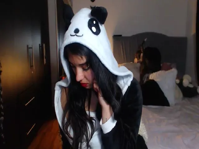 Live sex webcam photo for Luci_moon1 #274539904