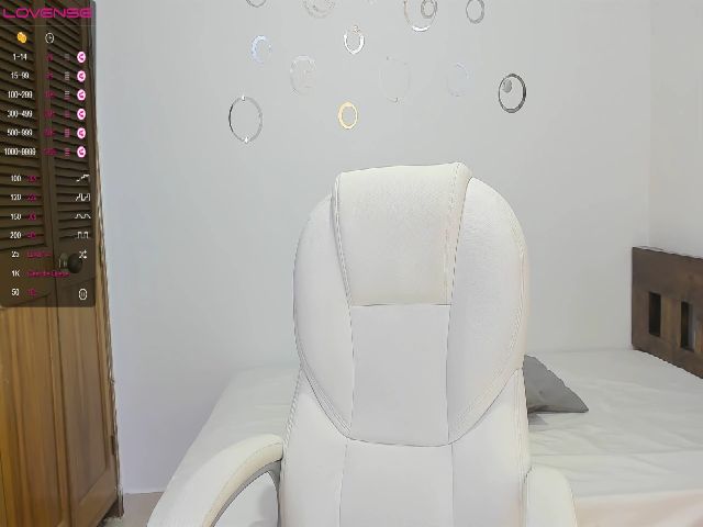 Live sex webcam photo for Lucie_sins #273682779