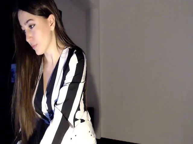 Live sex webcam photo for Lucky_V #272208369