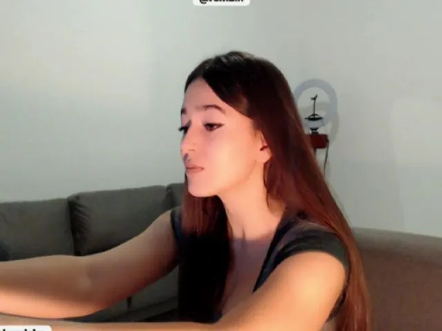 Live sex webcam photo for Lucky_V #272390799