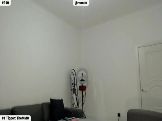 Live sex webcam photo for Lucky_V #272415644